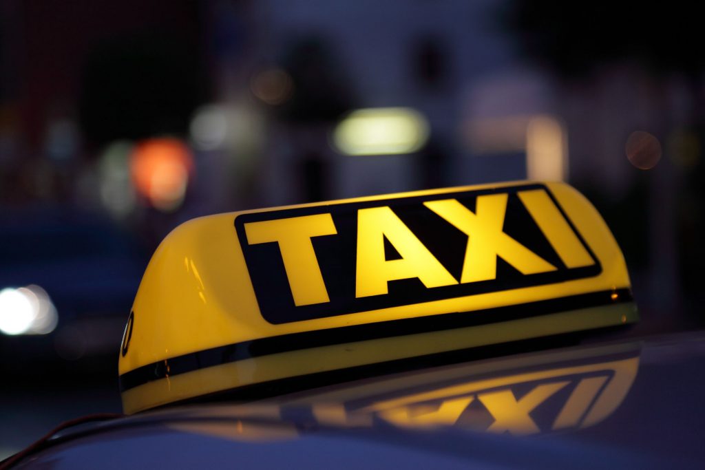Top Tips for Taxi Travel in Chesterfield: Local Experts Share Their Advice